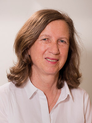 Dr. Regina Trummer