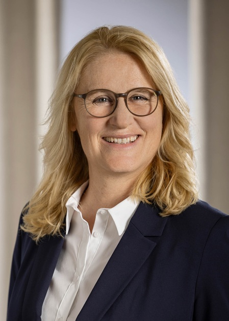 Dr. Karin Gsöls